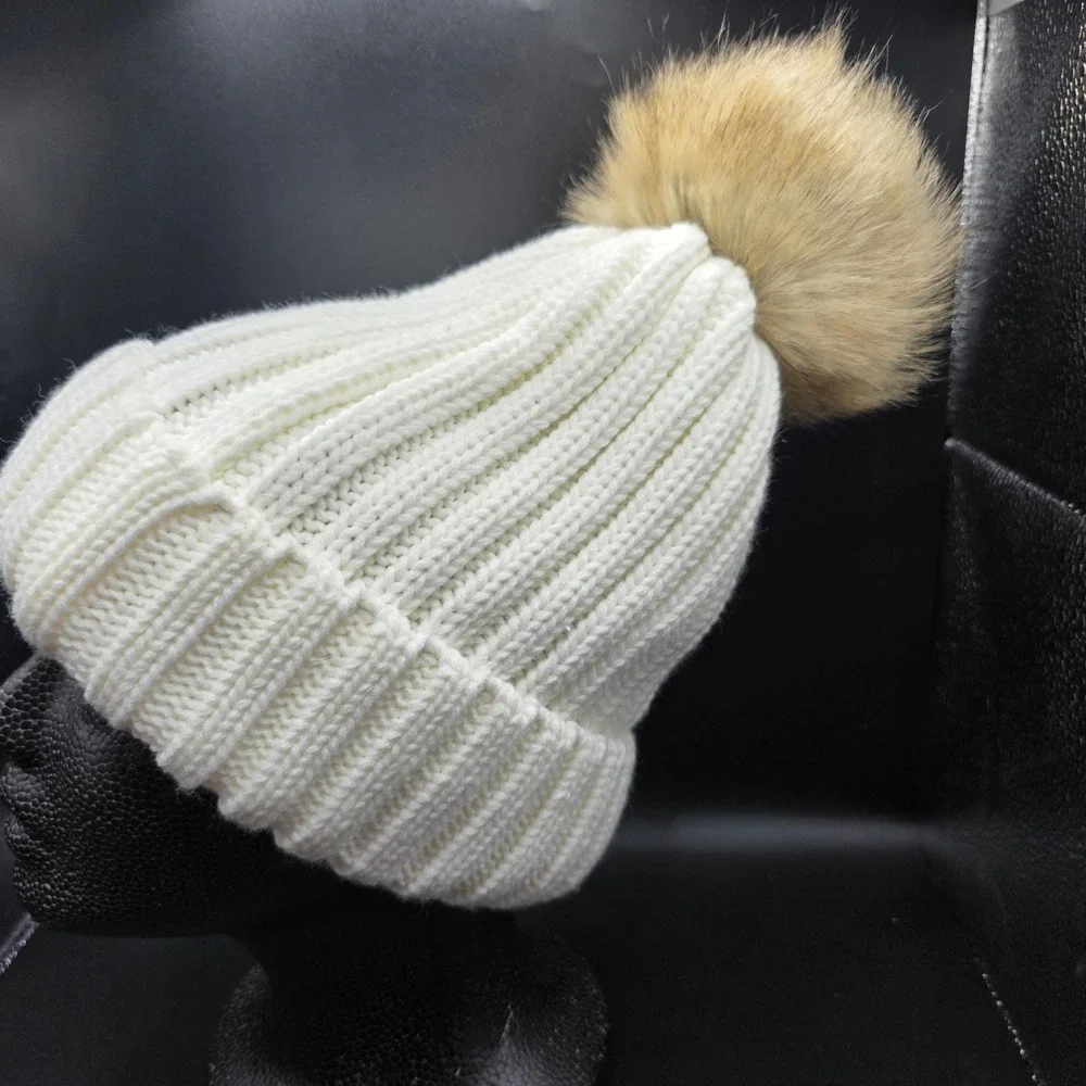 FURTALK Women Cream White Cable Knit Beanie Faux Fur Pom Pom Winter Hat